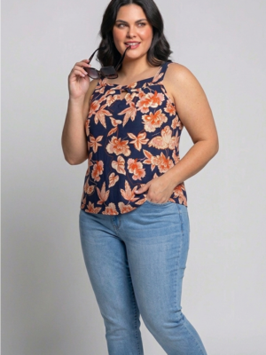BLUSA COM DETALHE NO BUSTO