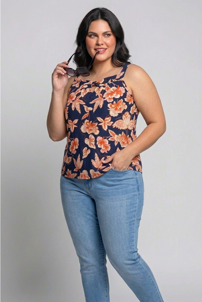BLUSA COM DETALHE NO BUSTO