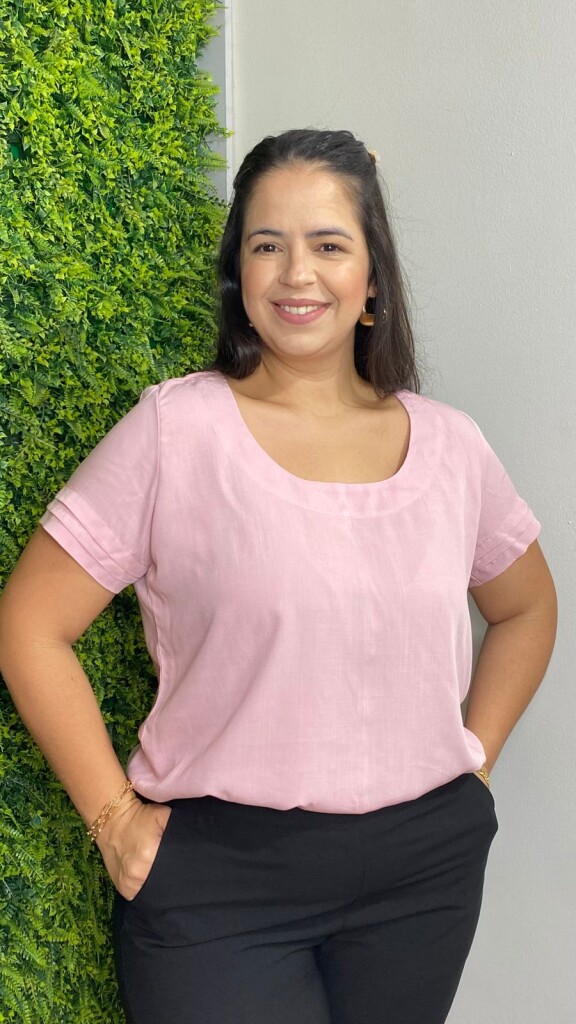 Blusa prega na manga